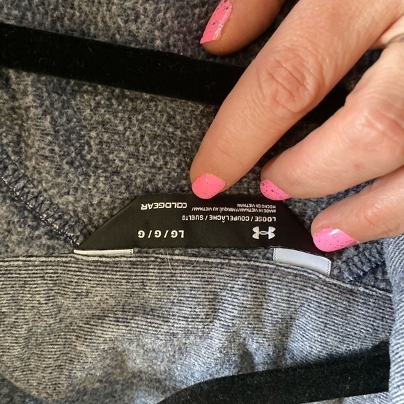 Ladies under Armour, cold gear, large zip up jacket - Picture 3 of 5